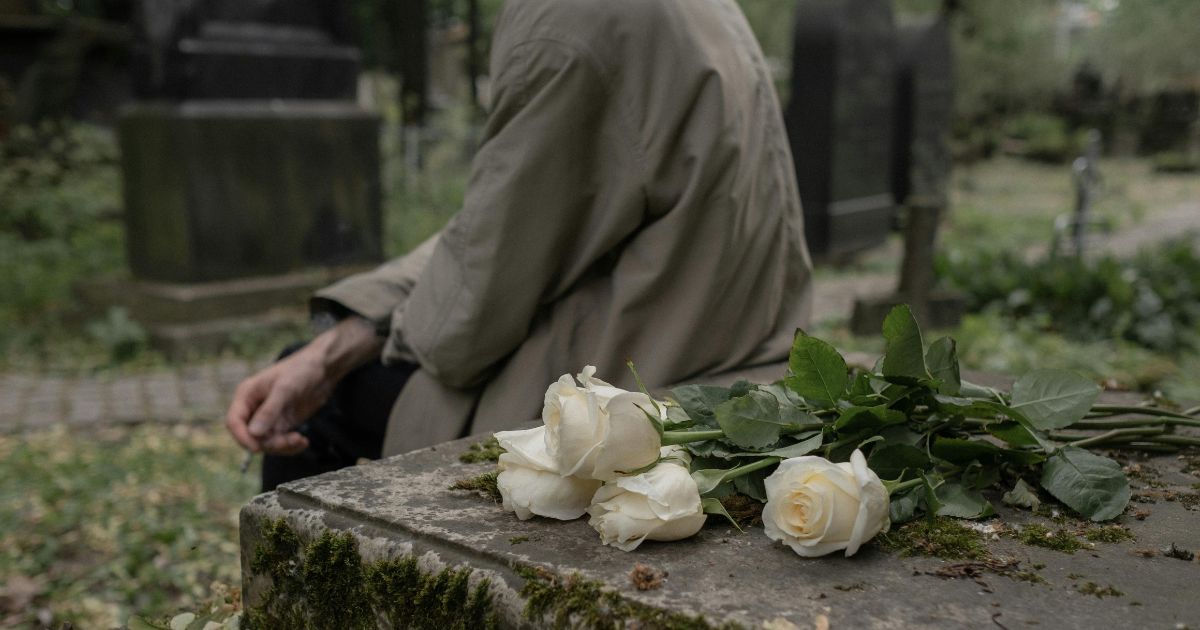 Nigdy nie rób tak po śmierci bliskiej osoby. Może się to skończyć dramatycznie