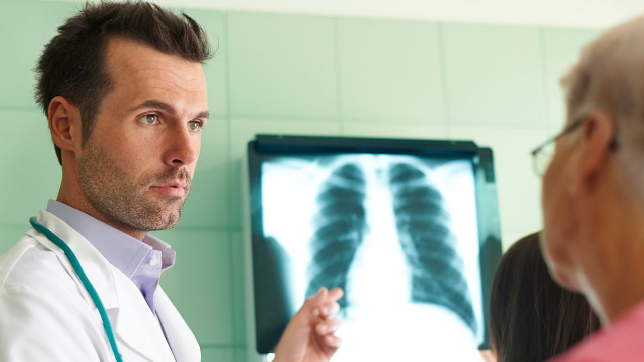 To najczęstsze objawy zatorowości płucnej. Lekarz tłumaczy, na co zwrócić uwagę