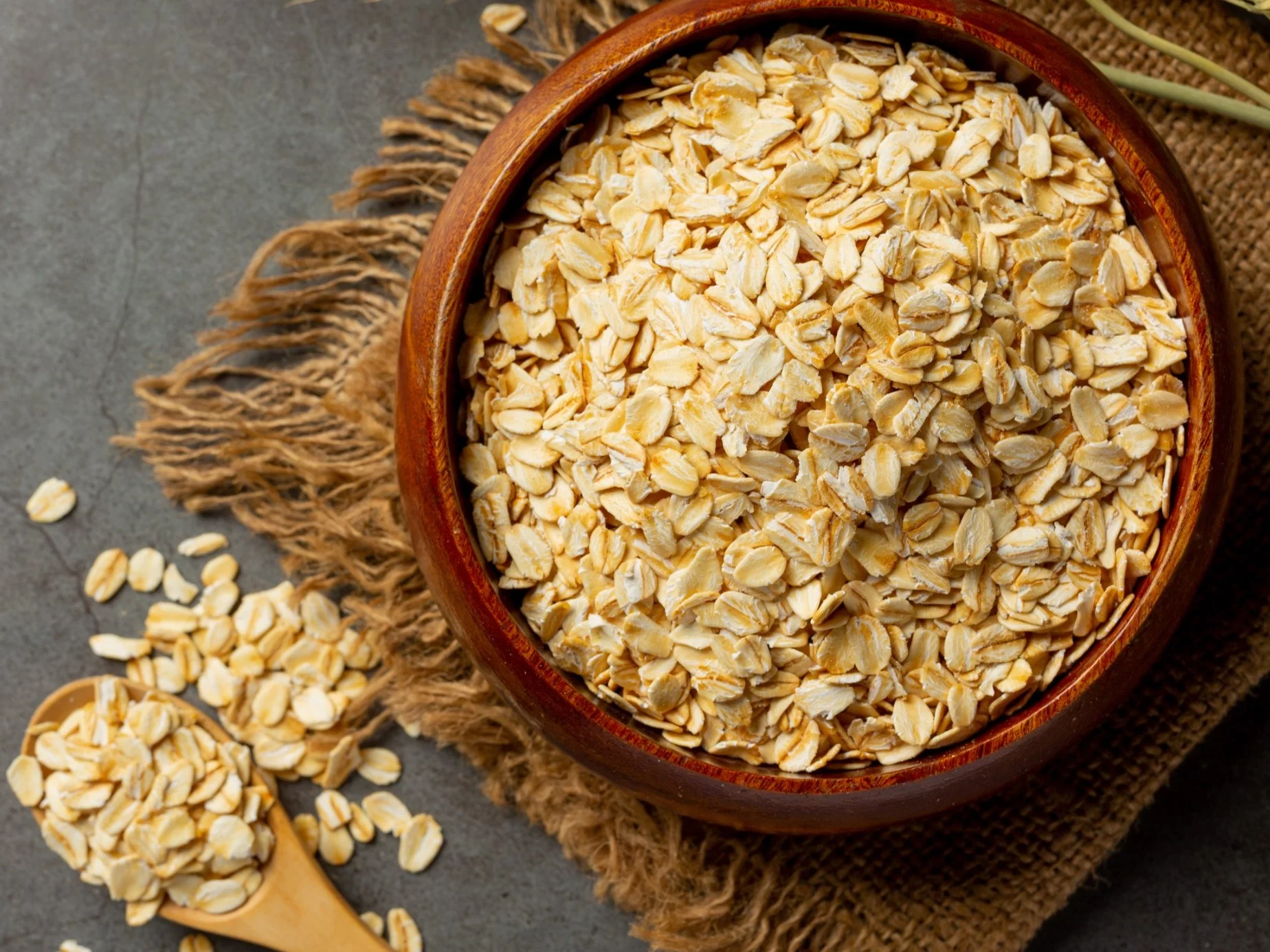 Jakie płatki owsiane są najlepsze dla zdrowia? Dietetyk wskazuje dwa rodzaje