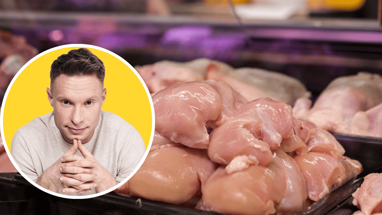 „To nie jest mięso, to jakiś odpad”. Dietetyk o produktach z Biedronki