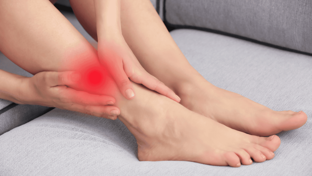 Ból nóg w stwardnieniu rozsianym – jeden z pierwszych i najbardziej uciążliwych objawów SM