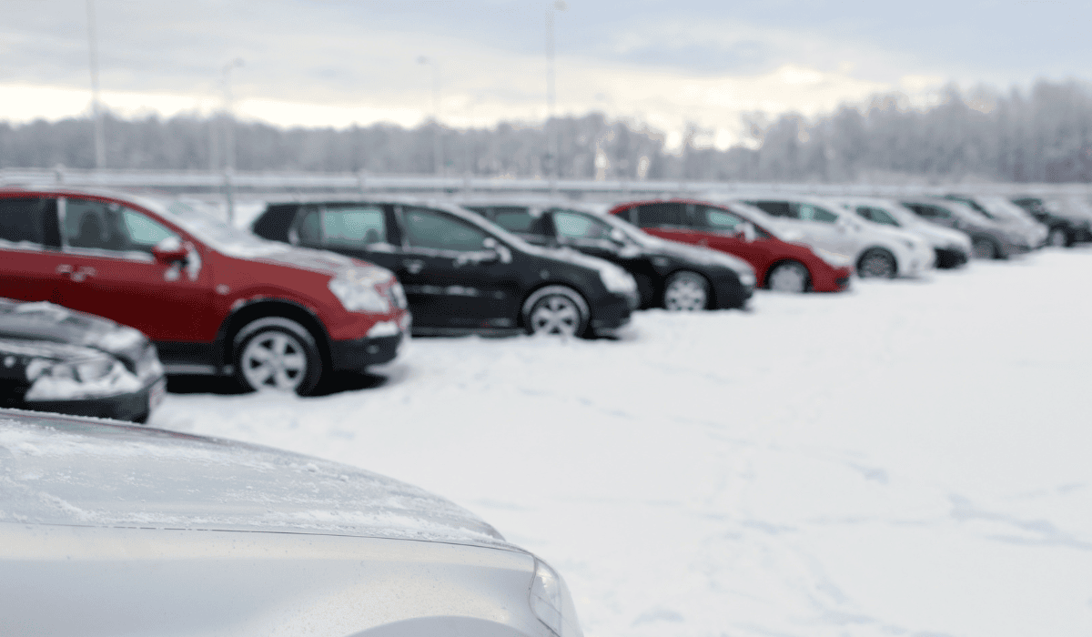 Tragiczne odkrycie na parkingu. Nie żyje dwoje dzieci