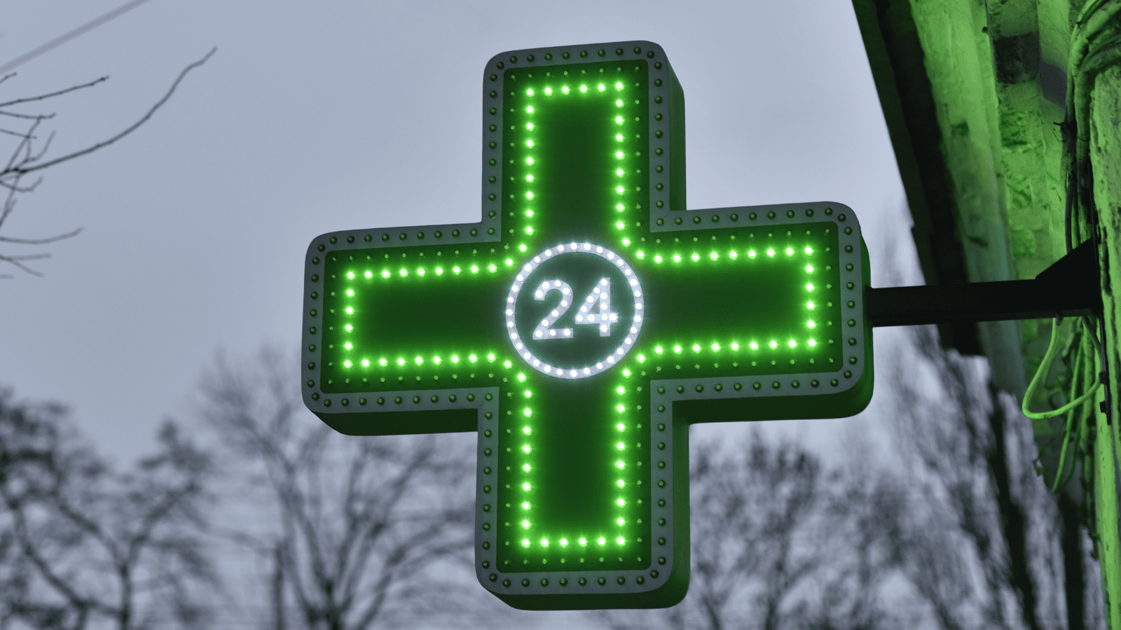 Pilny apel GIF: popularny, silny lek przeciwbólowy wycofany z aptek w całej Polsce