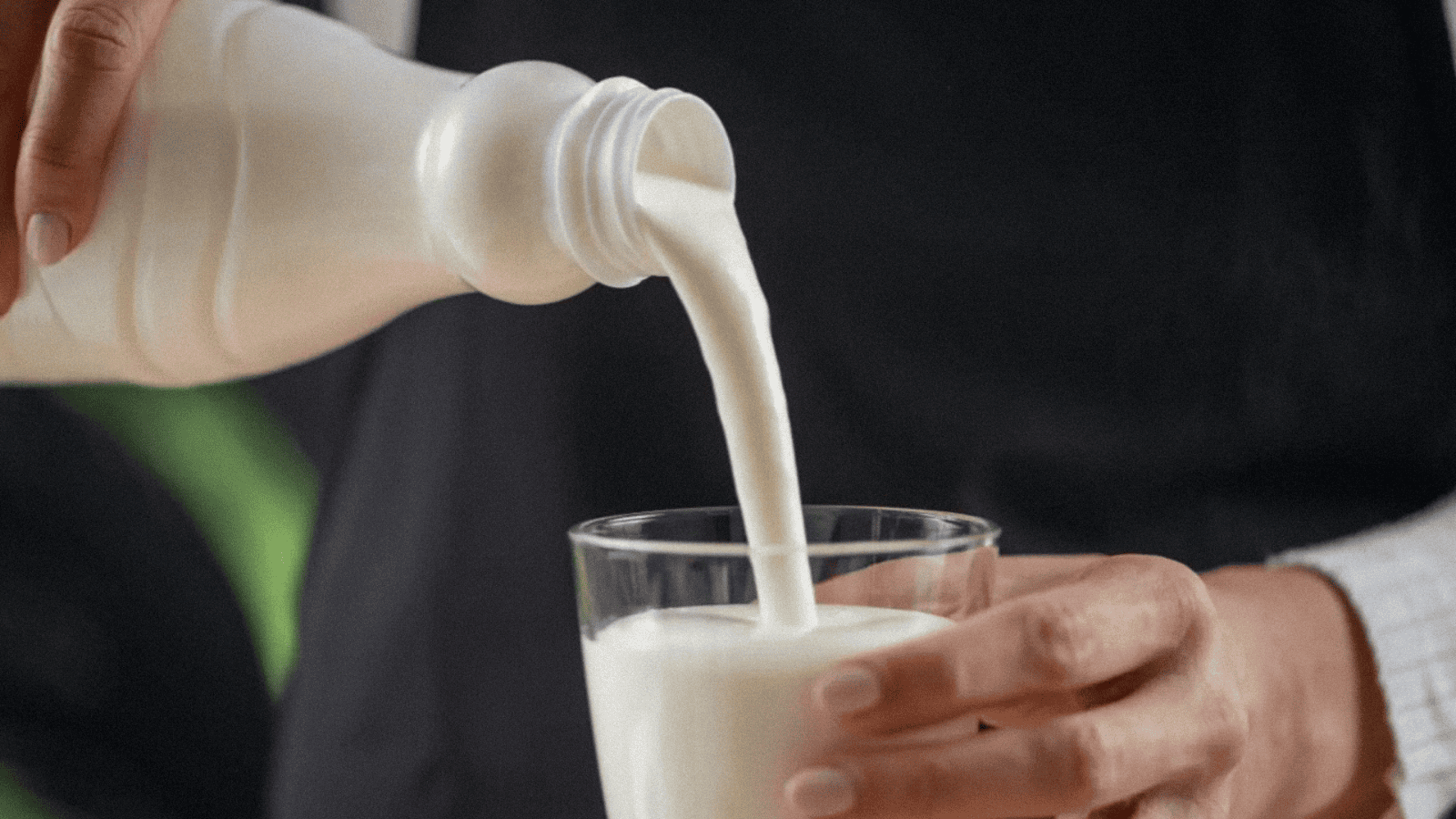 Kefir z dyskontu za 3 zł kontra Candida – co naprawdę robi w jelitach