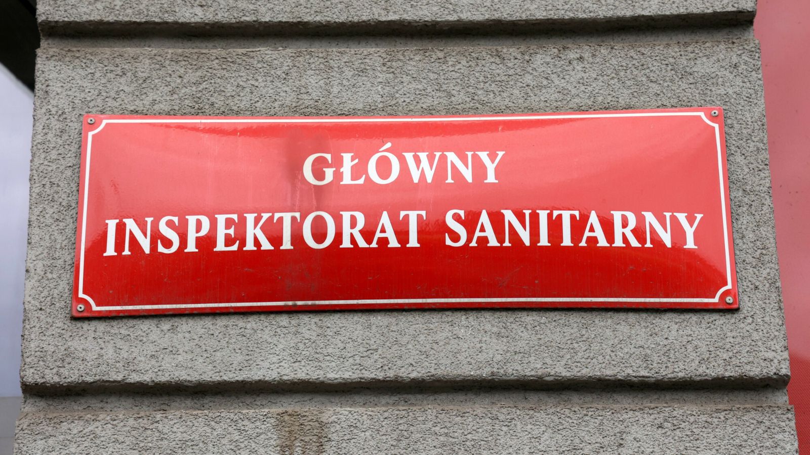 GIS wycofuje dwie partie Verdin Fix — w saszetkach wykryto Salmonellę