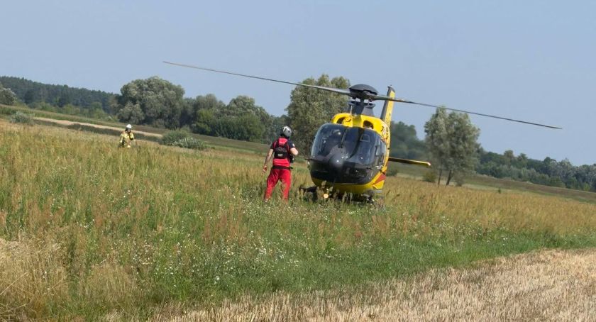 Dwa wypadki z dziećmi podczas żniw. Czterolatka przysypało zboże w Rytelach Olechnach